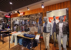 Освещение магазина Levis. BUTIK.RU. Москва.