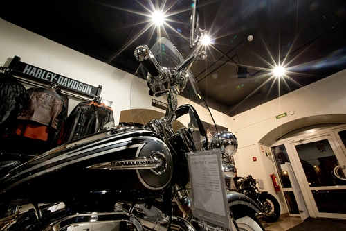 Освещение Освещение салона мотоциклов Harley Davidson. Санкт-Петербург. - фото 2