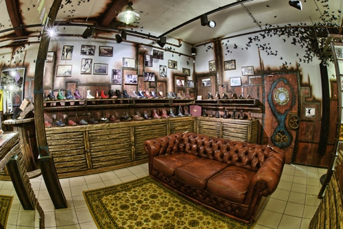 Освещение Освещение магаина FAB STORE Dr.Martens. Санкт-Петербург - фото 1
