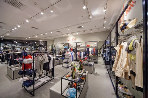 Освещение Освещение магазина Armani Jeans. BUTIK.RU. Москва - фото 2