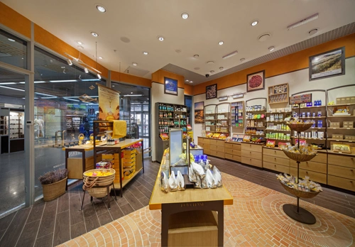 Освещение Освещение магазина косметики Loccitane. Москва. - фото 3